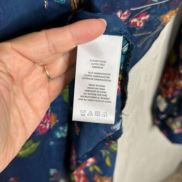 Kut From the Kloth Floral Print Sheer Button Front Blouse‎ size XL - Picture 3 of 5